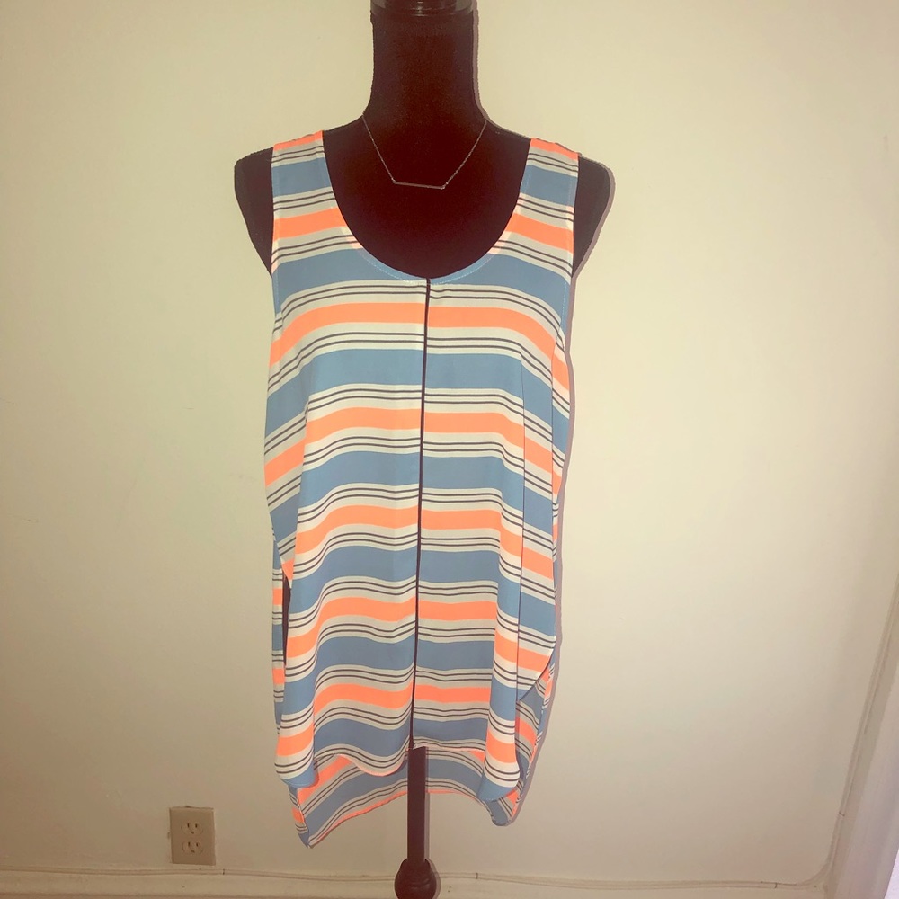 LUSH high/low sleeveless blouse!
